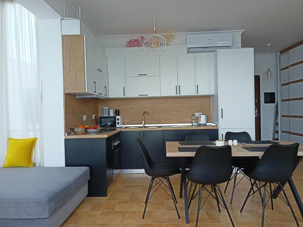 Apartman Dagmar Durrës Exterior foto